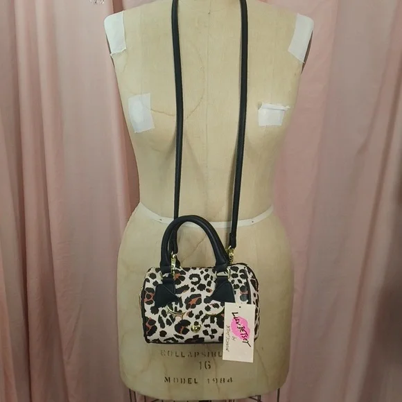 Betsey Johnson Cheetah Mini Barrel NWT - Picture 9 of 9
